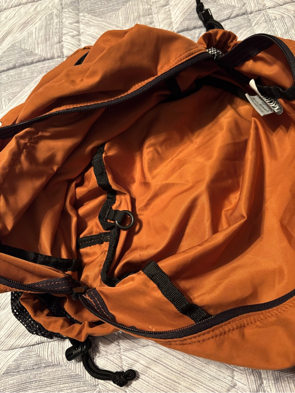 Rick Steves Civita Day Pack & Brookstone Travel Pouch Set - Picture 7 of 9